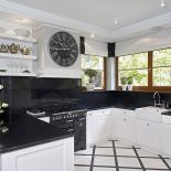 Glamour w bieli, czerni i szarości