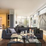 Modernistyczny dom kolekcjonera książek, sztuki i designu