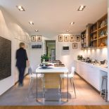 Modernistyczny dom kolekcjonera książek, sztuki i designu