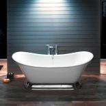 Modne połączenie - drewno i wanna Excelsior (do wyboru inne kolory) na podstawie z polerowanego aluminium. Cena - 7300