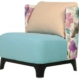 Moma Studio: fotel Alma Wood, od 2002 zł.