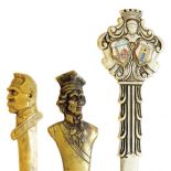 Mosiężny nóż do papieru z popiersiem marszałka J. Piłsudskiego. Mosiężny nóż do papieru z popiersiem