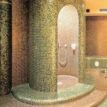 Mozaika Le Gemme firmy Bisazza. Za metr kwadratowy szklanych kostek (2 x 2 cm) zapłacimy 833 zł. ITAL-MODERN