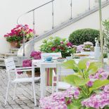 Może być romantycznie jak u Jane Austen, sielsko jak u Czechowa albo u Stinga w Toskanii.