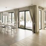 Można siedzieć w salonie i kontemplować zimowy krajobraz za oknem.