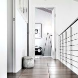 Na górze metalowa barierka. Dom w sercu Umbrii