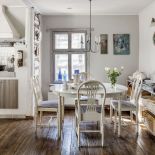 Na początku wnętrze przypominało wiejską chatę – wszystko w naturalnym drewnie. Ale było za ciemne,