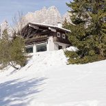 Na stoku w Cortina d Ampezzo. Drewno, rogi i jacuzzi