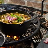 naczynia żeliwne do kuchni ogrodowej