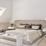 Napisy na meblach i ścianach wymyślili gospodarze, a namalowała Bożena Kocój.