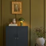 lampki na komodę do sypialni