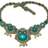 Naszyjnik wykonany techniką soutache.