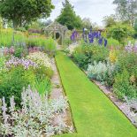 Wollerton Old Hall Garden