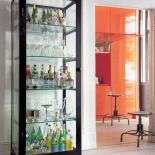 Nie tylko na cenne kolekcje. Taka witryna świetnie sprawdzi się w jadalni. WILLOW HOUSE