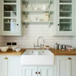 niebieskie szafki kuchenne