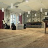 Noszące ślady użytkowania drewno na podłogach to obecnie jeden z najważniejszych trendów w aranżacji wnętrz.