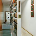 Nowoczesną architekturę można ocieplić kolorami.