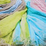 Nowoczesne kolory lnu w Lnianym Zaułku.