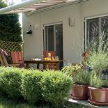 Nowoczesność wymaga drastycznych kroków. Po odważnym remoncie wnętrze domu ma w sobie odrobinę szaleństwa.