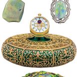 Od góry: największy polerowany opal oferowany na publicznych aukcjach, ma wymiar ok. 16 x 10 cm,