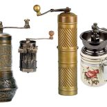 (Od lewej) Turecki i mosiężny. / Wojskowy z czasów II wojny światowej. Niemcy, 1940 r., www.muzeum. pozegnanie.com. / W