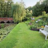 Angielski ogród ze stawem