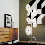 Orbital projektu Ferruccio Lavianiego przeszedł już do historii designu. FOSCARINI