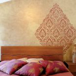 Orientalna dekoracja z szablonu. TIKKURILA