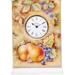 Zegar z ręcznie malowanymi gruszkami, jeżynami i winogronami, XX w.
