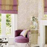 Osborne and Little - kolekcja Walk in the park . Na oknie tkanina Dulwich Stripe za 507 zł/m.b., tapeta Sherwood