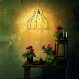 LUCILLA, abażur z metalowych drutów o rdzewnym wykończeniu, wprowadzi w ogrodzie i na tarasie nostalgiczną