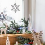 wiszące ozdoby świąteczne na okno