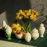 dekoracyjne świece na wielkanocy stół