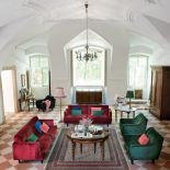 Barokowy pałac w Piszkowicach ukryty w zieleni