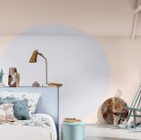 pastelowe ściany w sypialni