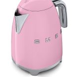 Kuchnia w stylu vintage: kolorowy sprzęt agd