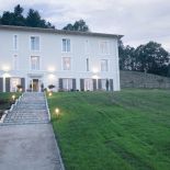 Pensjonat otoczony zielenią. Dom gościnny