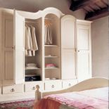 Pięciodrzwiowa szafa Glamour kosztuje ok. 26 000 zł. TONIN CASA