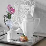 Pierwsza miłość Moniki to jasne kolory. Druga – prowansalskie klimaty.