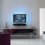 Płaski telewizor LCD z trójstronnym podświetleniem tła można kupić w trzech rozmiarach ekranu: 37 42 i 47 cali. W