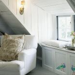 Płochliwy, krzykliwy, z wachlarzem bajecznych pi oacute r na ogonie i zawadiackim czubkiem na głowie. O tym,