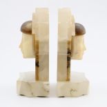 podpórki do książek z alabastru