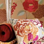 Poduszeczki z kolekcji Damasco, cena tkaniny 644 zł/mb, marka Zoffany. Decodore