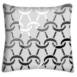 Poduszka z tkaniny Hand-made. Projekt otrzymał wyróżnienie od firmy Rosenthal Polska podczas targów Arena Design