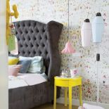 sypialnia z pastelowymi dodatkami