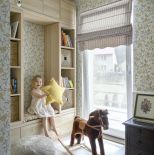 pokój dla dziewczynki na poddaszu