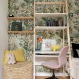 biurko w pokoju nastolatki