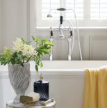 aranżacja klasycznej łazienki z wanną