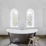 Pomysł na tą spartańsko prostą łazienkę właścicielka podpatrzyła w jednym z hoteli w Szaghaju.