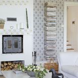 Powój rośnie szybko, pięknie pachnie i nie ma wielkich wymagań. Zarośnie bez trudu altanę i balkon, owinie warkoczami pień